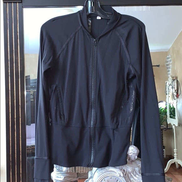 lululemon athletica Tops - Totally Gorgeous Lululemon zip up